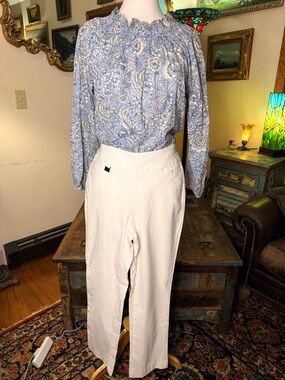 Light Blue Floral Puff Sleeve Blouse & white pants